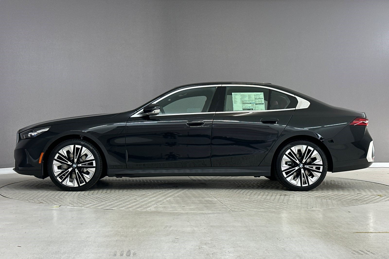 New 2027 BMW 530i w/ Premium Package RWD image 2