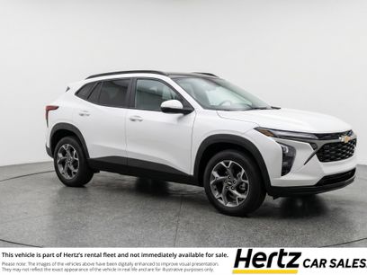 Used 2025 Chevrolet Trax LT
