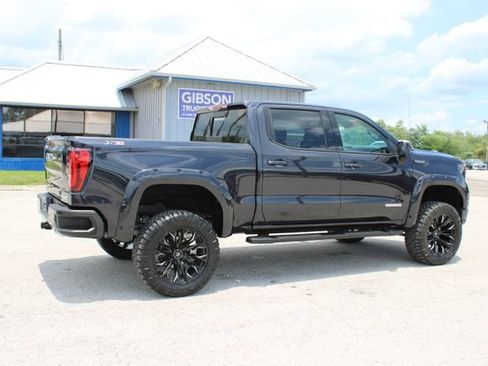 Used 2022 GMC Sierra 1500 Elevation w/ Elevation Premium Package AWD/4WD image 13