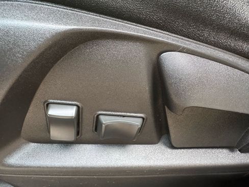 Used 2016 Chevrolet Equinox LT FWD image 24