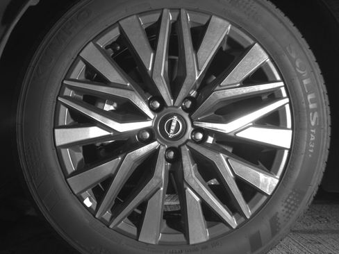 Used 2025 Nissan Altima 2.5 SV image 12