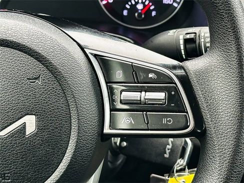 Used 2024 Kia Forte LXS image 19