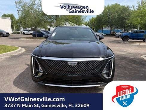 Used 2024 Cadillac Lyriq Tech RWD image 2