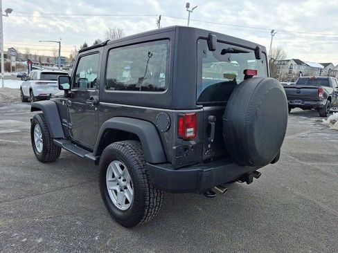 Used 2017 Jeep Wrangler Sport image 4