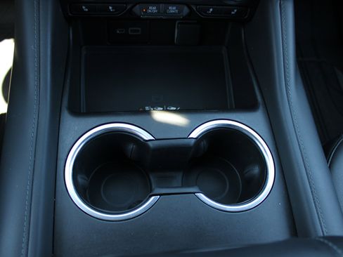 Used 2021 Chevrolet Tahoe Z71 image 26