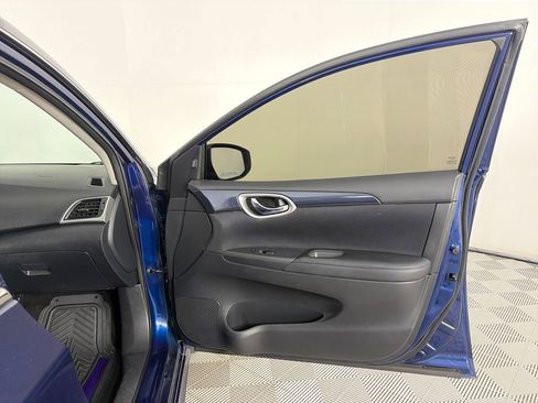 Used 2016 Nissan Sentra SR w/ Driver's Assist Package FWD image 29