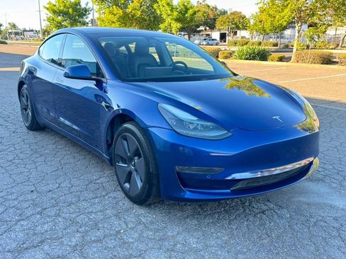 Used 2021 Tesla Model 3 Standard Range Plus RWD image 1