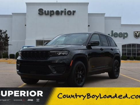 Used 2024 Jeep Grand Cherokee Altitude RWD image 1