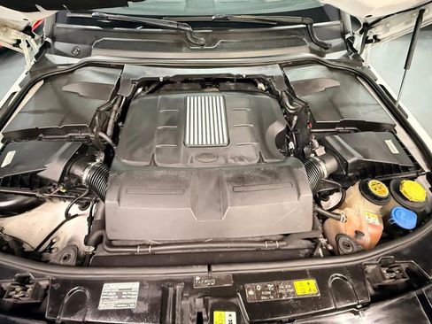 Used 2016 Land Rover LR4 image 43