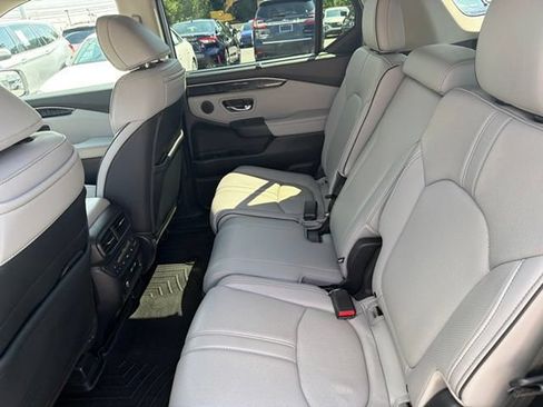 Used 2023 Honda Pilot Elite image 18