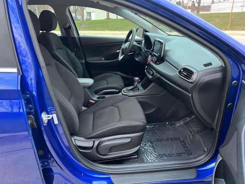 Used 2019 Hyundai Elantra GT image 26