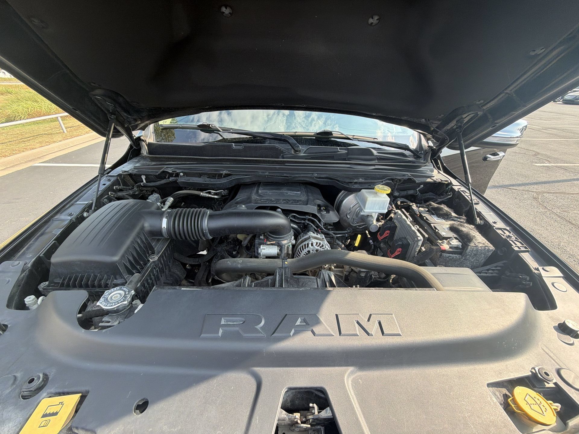 Used 2020 RAM 1500 Laramie AWD/4WD image 24
