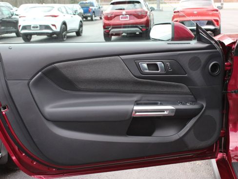 Used 2025 Ford Mustang Coupe image 15