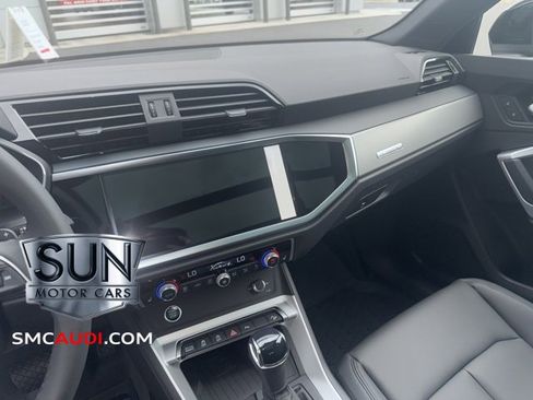 New 2025 Audi Q3 2.0T Premium image 30