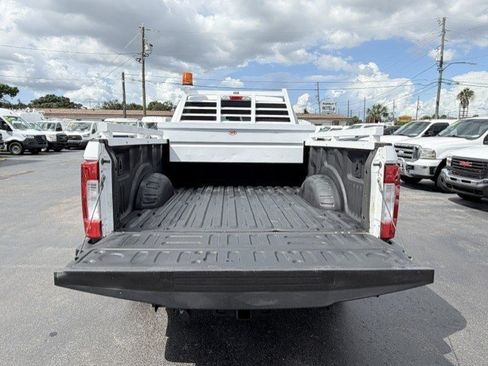 Used 2017 Ford F250 XL w/ Power Equipment Group RWD image 8