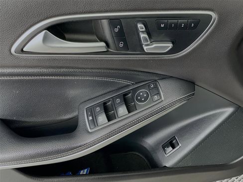 Used 2018 Mercedes-Benz GLA 250 4MATIC image 22