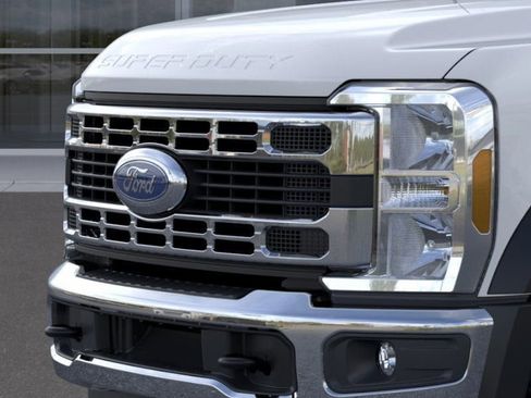 New 2026 Ford F550 4x4 Regular Cab Super Duty w/ XL Chrome Package image 46