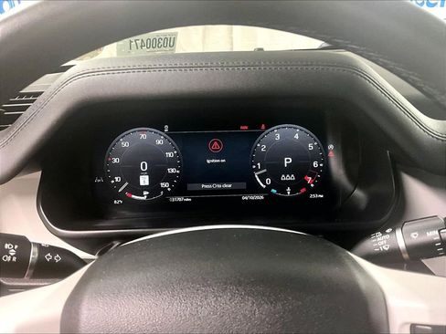 Used 2025 Land Rover Defender 110 S AWD/4WD image 25