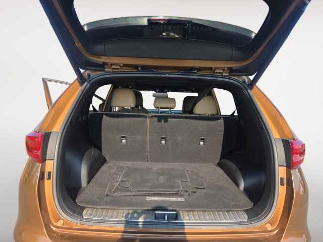 Used 2020 Kia Sportage SX FWD image 34