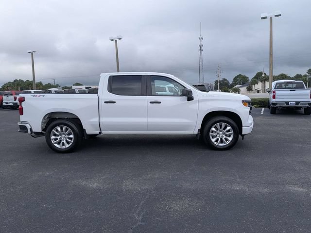 Used 2024 Chevrolet Silverado 1500 Custom AWD/4WD image 2