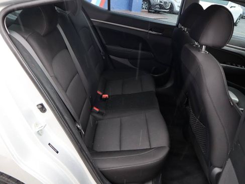 Used 2018 Hyundai Elantra Value Edition FWD image 15