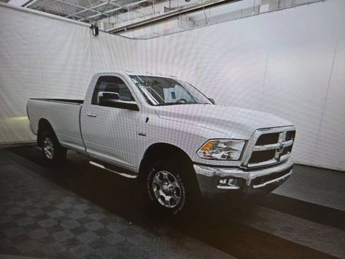 Used 2016 RAM 2500 SLT w/ Popular Equipment Group AWD/4WD image 3