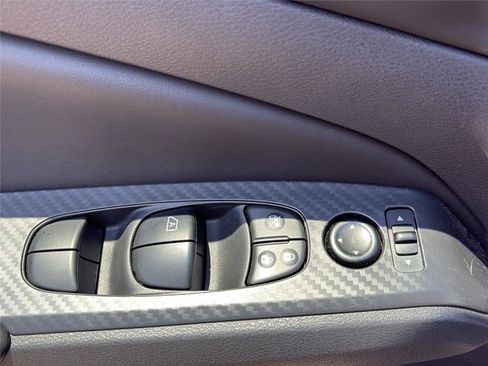 Used 2023 Nissan Altima 2.5 S FWD image 33