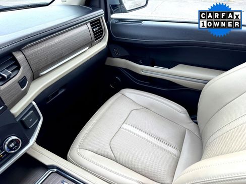 Used 2023 Ford Expedition Limited image 33