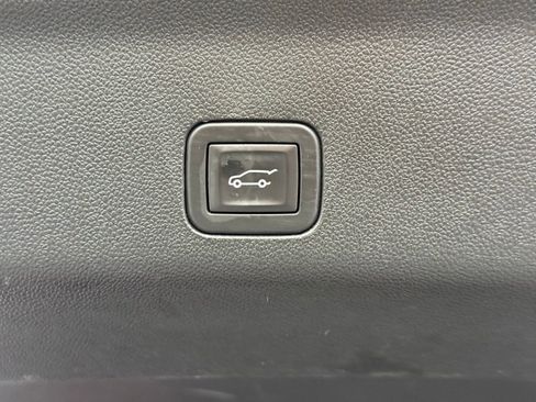 Used 2025 GMC Yukon XL AT4 Ultimate w/ LPO, Floor Liner Package AWD/4WD image 53