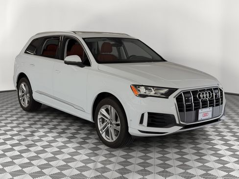 Used 2023 Audi Q7 3.0T Premium Plus AWD/4WD image 7