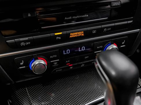 Used 2018 Audi S6 Prestige image 36