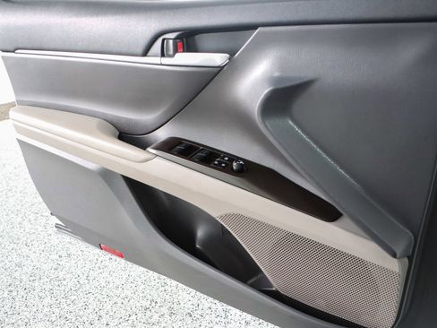 Used 2023 Toyota Camry SE image 21