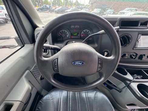 Used 2016 Ford E-450 and Econoline 450 Super Duty w/ Shuttle Bus Prep Package RWD image 4