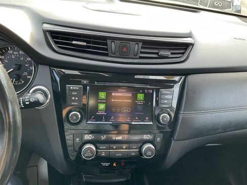 Used 2018 Nissan Rogue SL w/ Premium Package AWD/4WD image 28