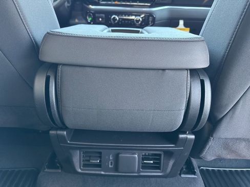 New 2026 GMC Sierra 1500 Elevation image 26