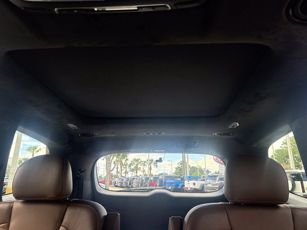 Certified 2022 Kia Telluride SX w/ SX Prestige Package AWD/4WD image 9