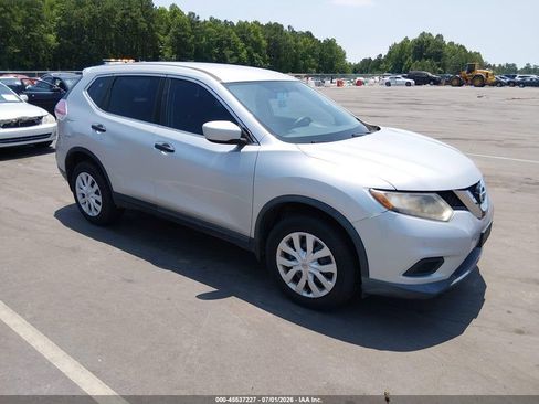 Used 2016 Nissan Rogue S FWD image 1