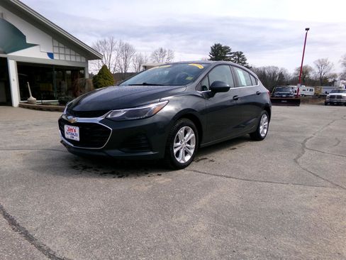 Used 2019 Chevrolet Cruze LT image 5