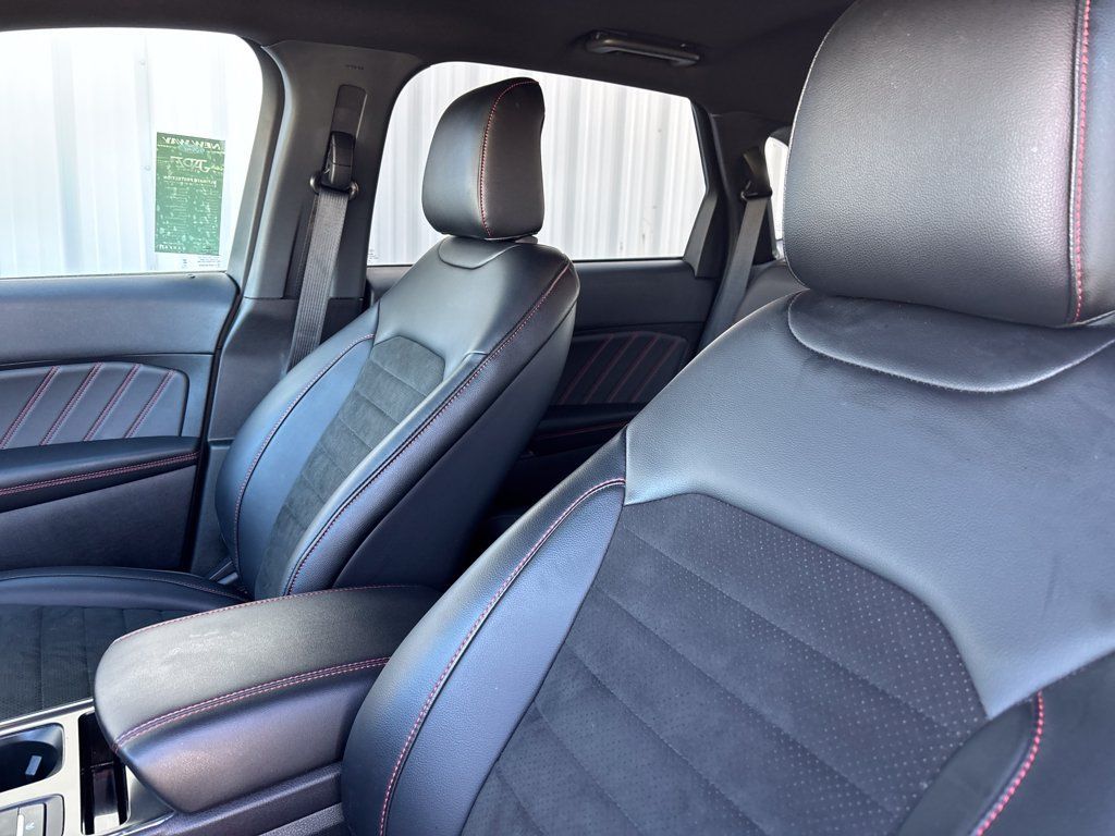 Certified 2024 Ford Edge ST-Line AWD/4WD image 22
