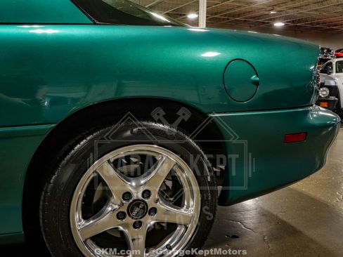 Used 1997 Chevrolet Camaro Z28 RWD image 36