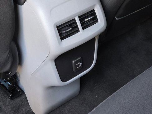 Used 2024 GMC Terrain SLE image 16