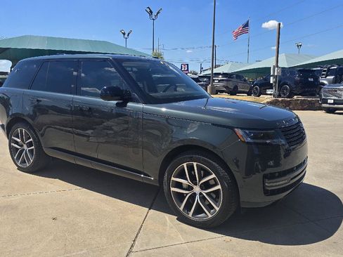 Used 2025 Land Rover Range Rover SE AWD/4WD image 5