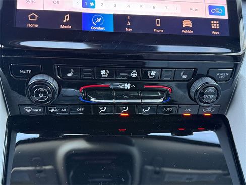 Used 2023 Jeep Grand Cherokee L Overland image 19