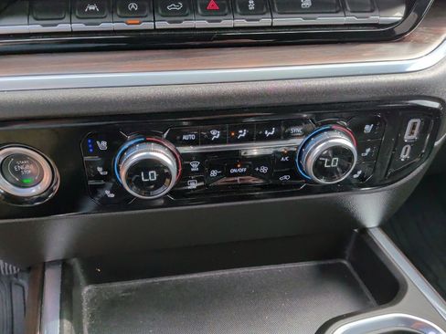 Used 2022 GMC Sierra 1500 SLT w/ SLT Convenience Package image 30