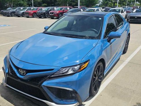 Used 2023 Toyota Camry XSE FWD image 6