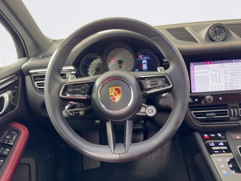 Certified 2024 Porsche Macan S AWD/4WD image 10