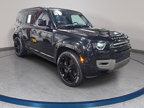 Used 2022 Land Rover Defender 110 X-Dynamic SE AWD/4WD image 3