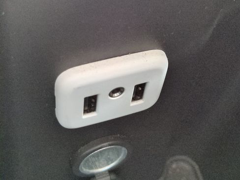 Used 2017 Buick Envision Essence w/ LPO, Interior Luxury Package image 19