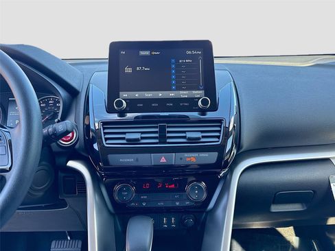 New 2026 Mitsubishi Eclipse Cross LE image 12