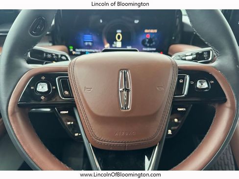 Certified 2025 Lincoln Aviator Reserve w/ Equipment Group 201A image 39